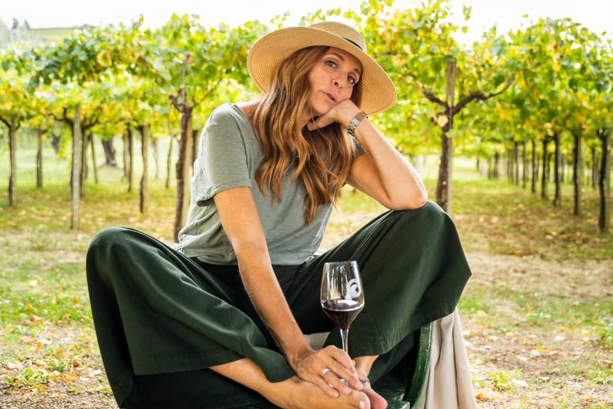 L'intervista ad Adua Villa: «Il vino è inascoltato e l'AI può fare molto» L'intervista ad Adua Villa: «Il vino è inascoltato e l'AI può fare molto»