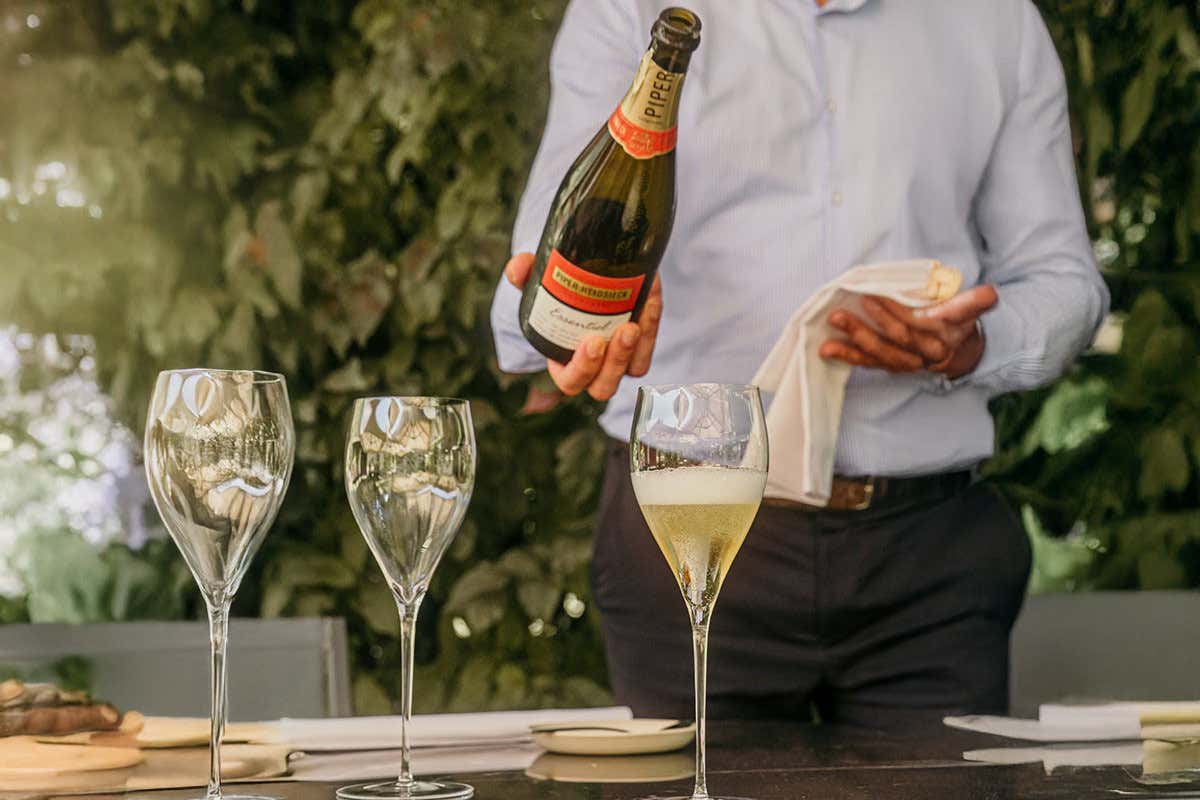 Alla Coldana viene applicato un costo di 12 euro per il servizio al tavolo