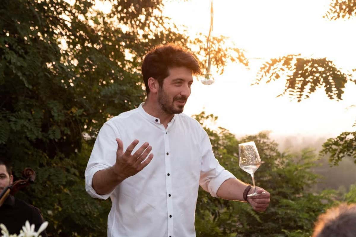 Il caldo anticipa una vendemmia in crescita, ma le cantine restano piene di vino invenduto Il caldo anticipa una vendemmia in crescita, ma le cantine restano piene di vino invenduto