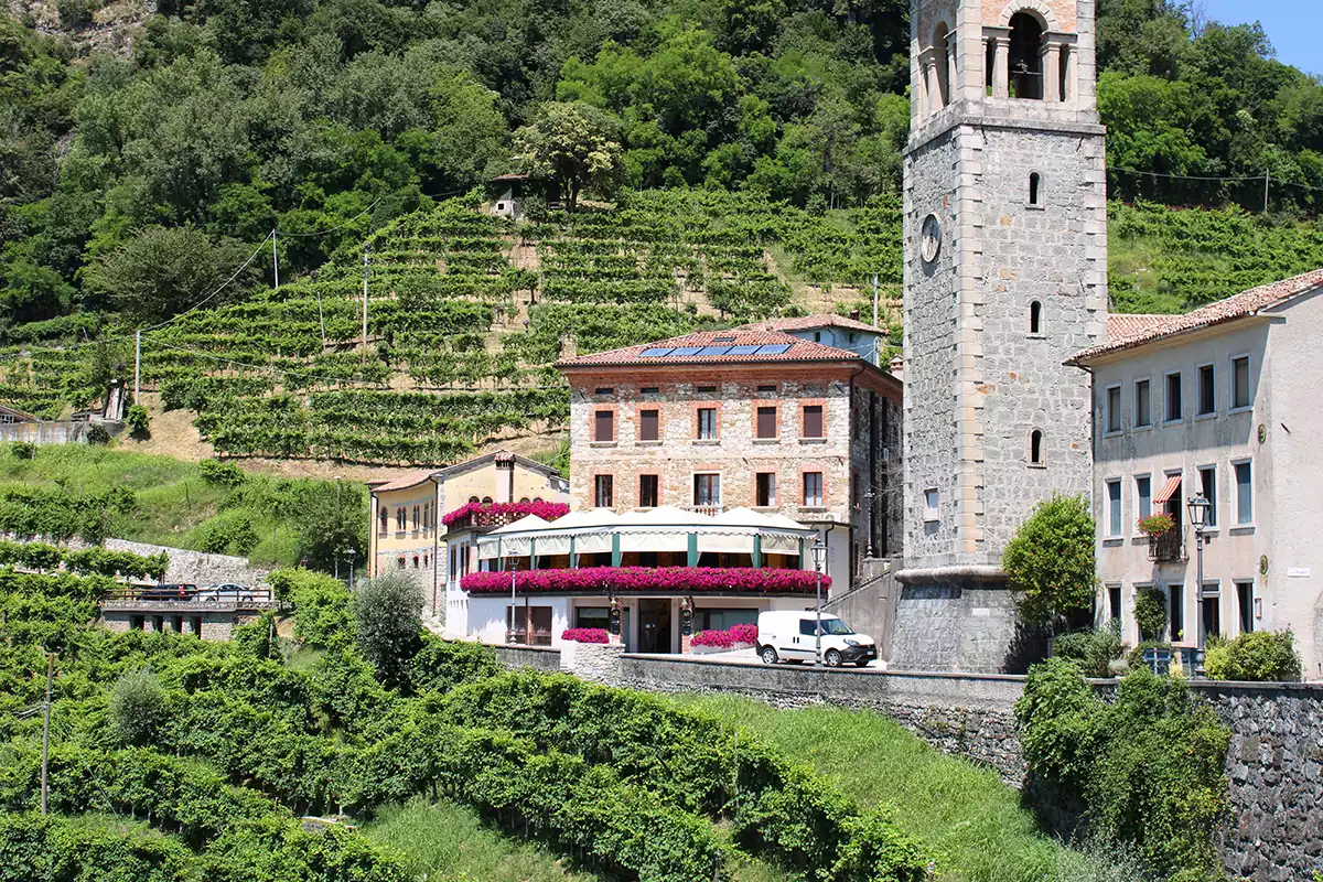Il territorio su cui si muove l'associazione trevigiana Il gruppo ristoratori &ldquo;Intavolando&rdquo; di nuovo a tavola