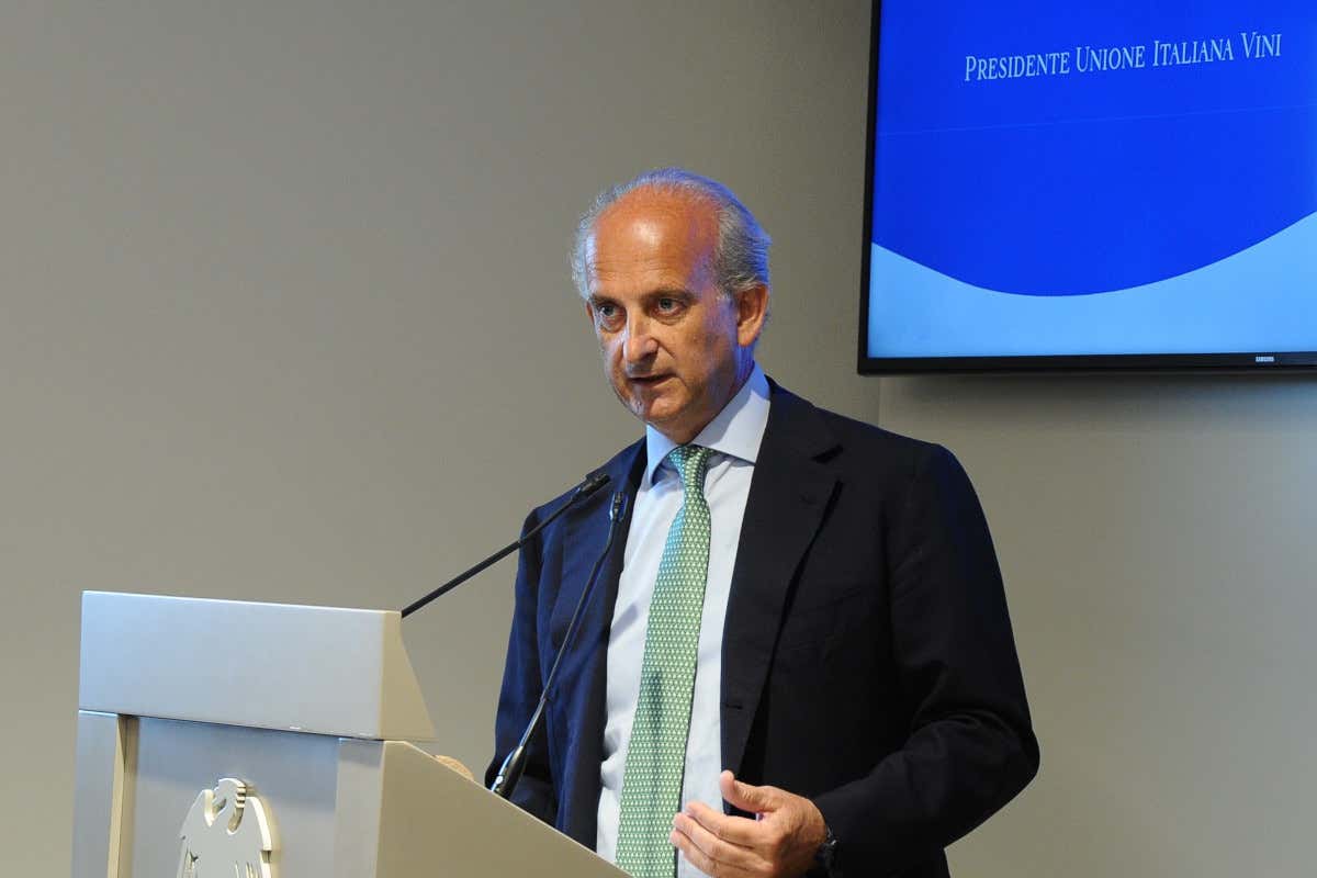 Ue, avvertenze sanitarie in etichetta: rischio nuove penalizzazioni per il vino