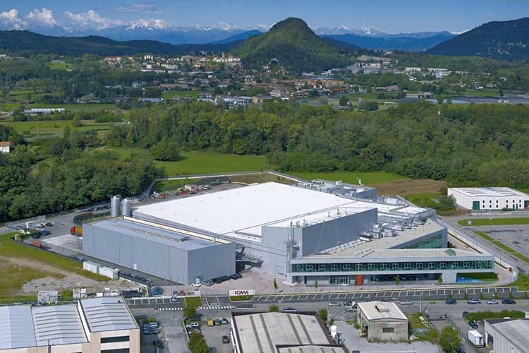 Lo stabilimento produttivo di Orsenigo - Icam, cresce il fatturato  6 milioni di euro sul 2018