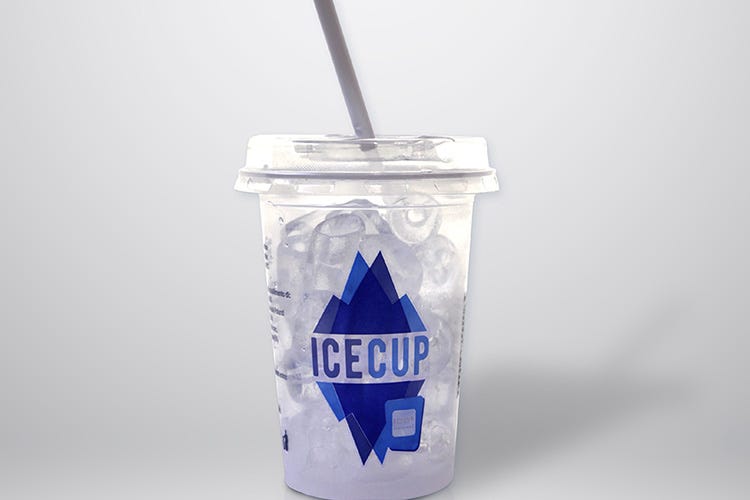 Ice Cup, il bicchiere monouso con ghiaccio puro alimentare