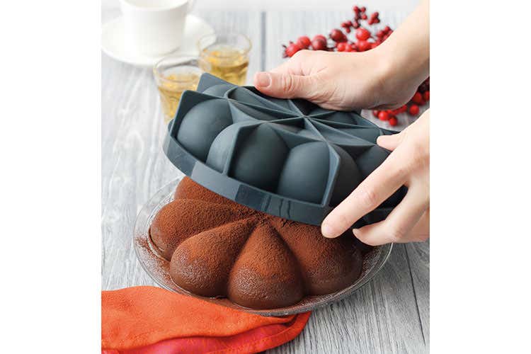 (A Iginio Massari The Sweetman su Sky protagoniste le attrezzature Pavoni Italia) (A Iginio Massari The Sweetman su Sky protagoniste le attrezzature Pavoni Italia)