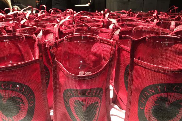 Il Gallo Nero, crescita costante dal 2009  Zingarelli: Valore al territorio d'origine