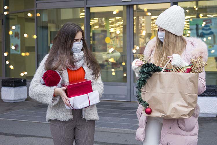 A dicembre gli acquisti sono aumentati in tutti i mercati retail - Il Natale ha salvato i negozi fisici I ristoranti aiutati dal food delivery A dicembre gli acquisti sono aumentati in tutti i mercati retail - Il Natale ha salvato i negozi fisici I ristoranti aiutati dal food delivery