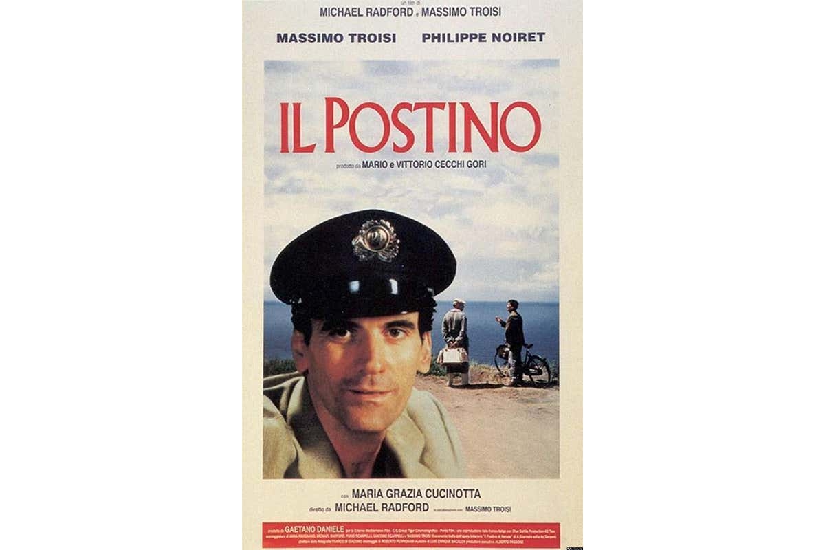 La locandina de Il Postino FOTO Benvenuti sull’isola… del cinema. I film ambientati a Procida
