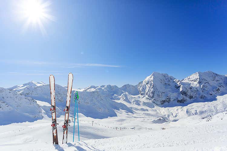 Il no di Conte per lo sci a Natale uccide il turismo invernale Il no di Conte per lo sci a Natale uccide il turismo invernale