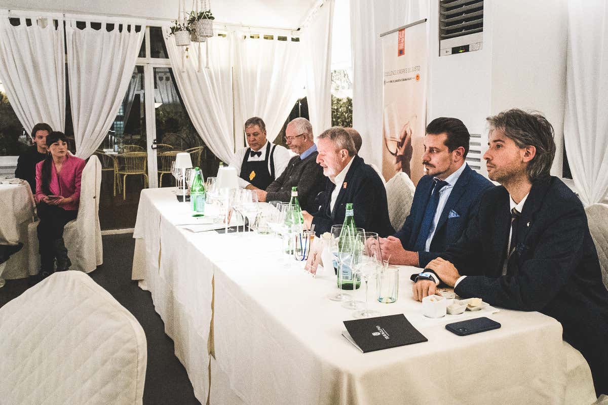 Il training formativo a Castello Malvezzi “Nati per stare insieme” ultima serata al Castello Malvezzi