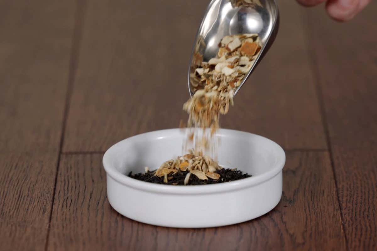 La magia della nocciola Tonda Gentile al risveglio: colazione con tè all’Oliveto sul Lago La magia della nocciola Tonda Gentile al risveglio: colazione con tè all’Oliveto sul Lago