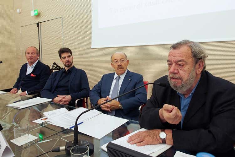 I relatori della lectio magristralis (In cucina, dimenticare per ricordare La lectio magistralis di Gianni Mura)