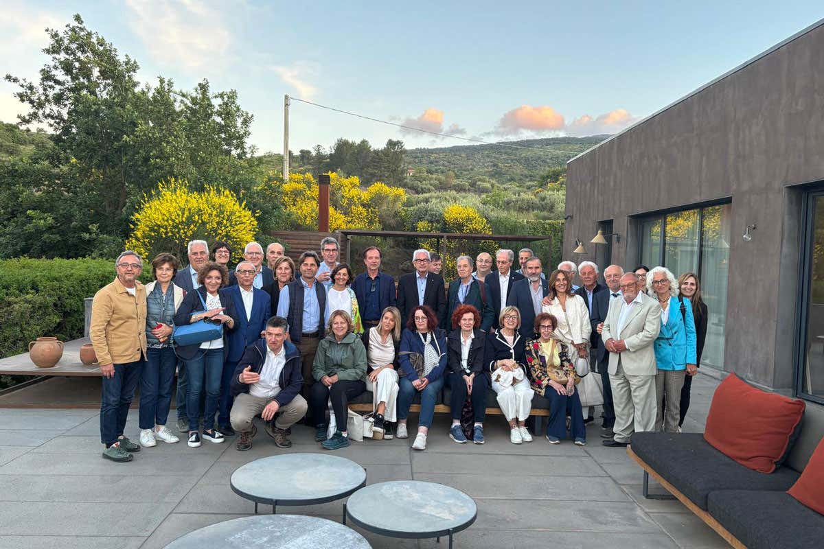 Tornata delle Accademie: scoprire i vini dell’Etna con accademici e produttori Tornata delle Accademie: scoprire i vini dell’Etna con accademici e produttori