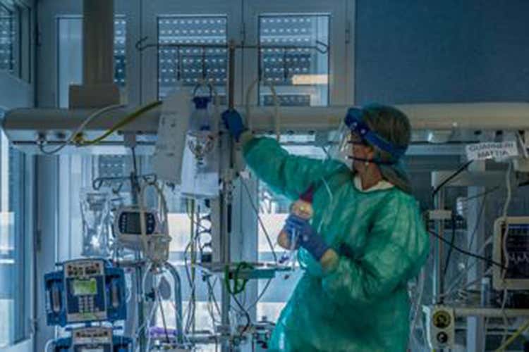 Indagine Doxa su contagi - Indagini sul numero di contagi «Almeno 5 milioni in Italia» Indagine Doxa su contagi - Indagini sul numero di contagi «Almeno 5 milioni in Italia»