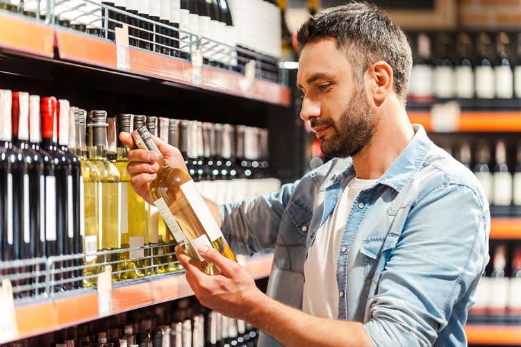 Indagine Pwc, ai giovani piace il vino Si informano molto e lo acquistano online Indagine Pwc, ai giovani piace il vino Si informano molto e lo acquistano online