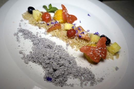 Insalata di riso con frutta confit e gelato al frutto della passione - Sandro Serva, La Trota