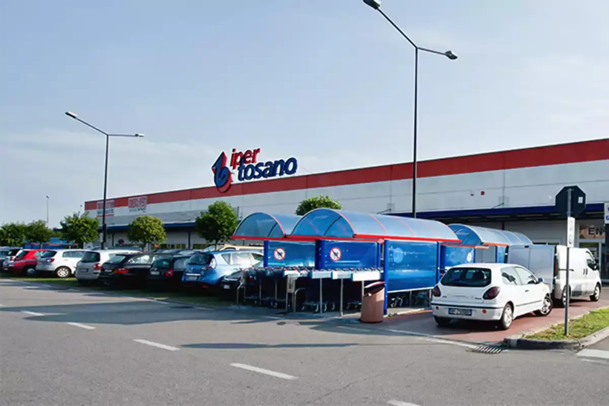 Un ipermercato alimentare del Gruppo Tosano Un nuovo iper per il Gruppo Tosano