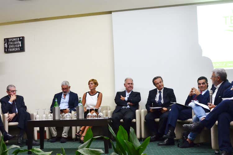 (Isola del Tesolio, Italia in affanno Serve più Evo e che sia Bio) (Isola del Tesolio, Italia in affanno Serve più Evo e che sia Bio)