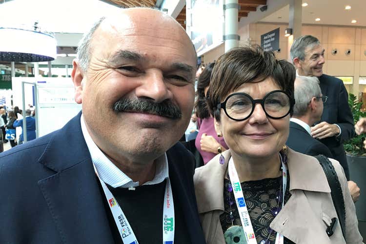 Oscar Farinetti e Tiziana Primori (Italian Exhibition Group per il turismo Scatta a Rimini TTG Incontri)