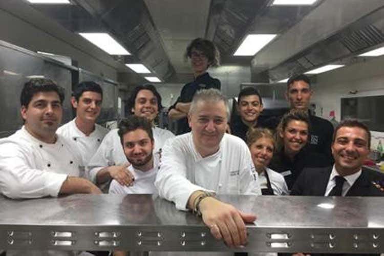 Fulvio Siccardi - Italiani golosi di pollo etnico Anche i cuochi seguono la tendenza