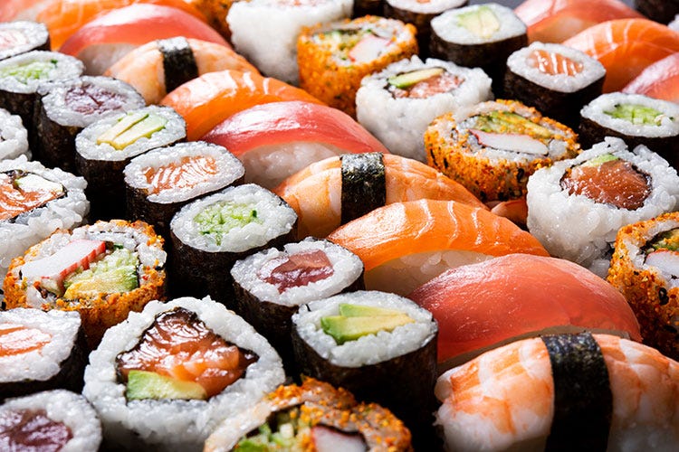 Sushi (Italiani sushi lovers Il 51% predilige il salmone)