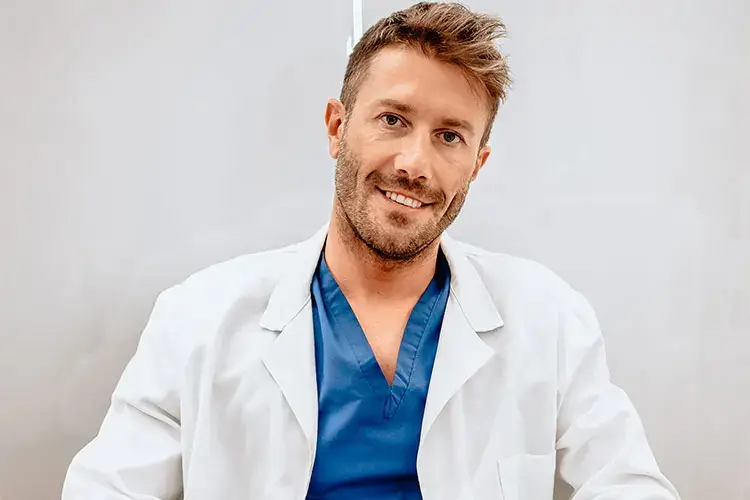 Juri Tassinari Obesit&agrave;, la cura &egrave; possibile&nbsp; con by pass gastrico e plastica