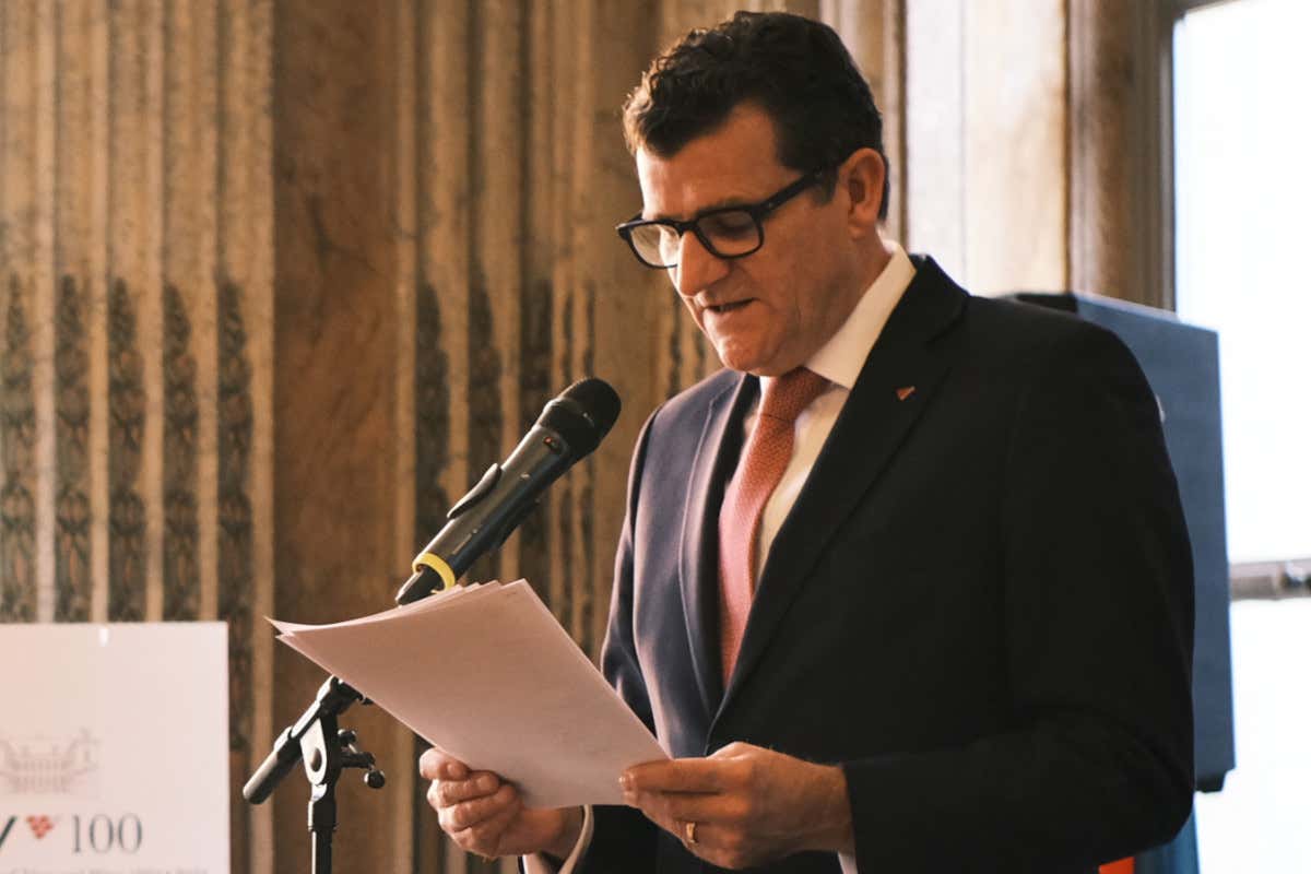 John Barker nuovo direttore generale dell'Oiv