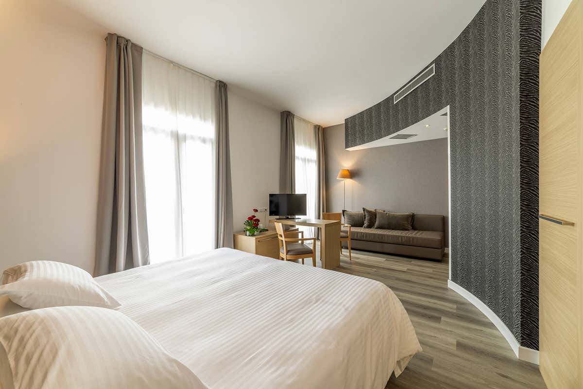 L’Hotel Mioni Pezzato & Spa dispone di 179 camere e suite rinnovate di recente, caratterizzate da design moderno