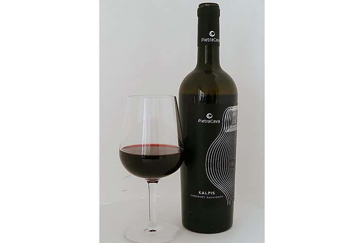(Kalpis 2015 di Pietracava Cabernet Sauvignon ricco di personalità) (Kalpis 2015 di Pietracava Cabernet Sauvignon ricco di personalità)