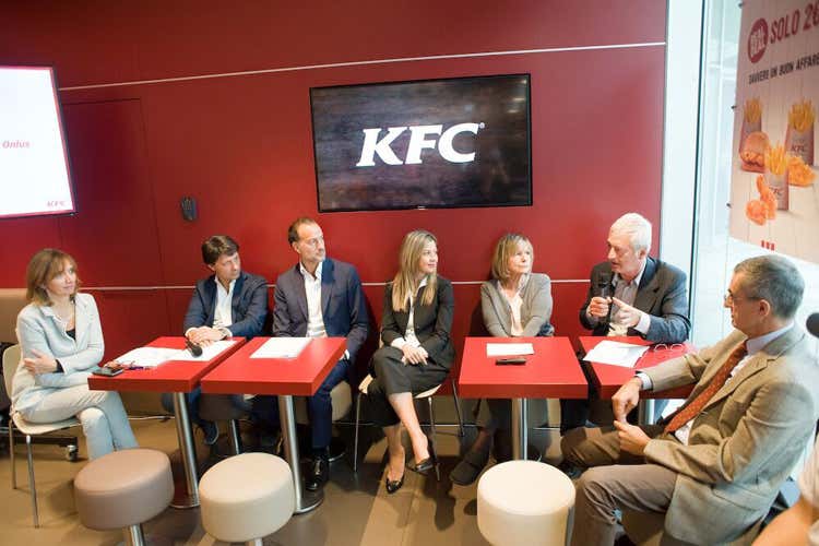 (I ristoranti Kfc di Curno e Oriocenter donano le proprie eccedenze alimentari)