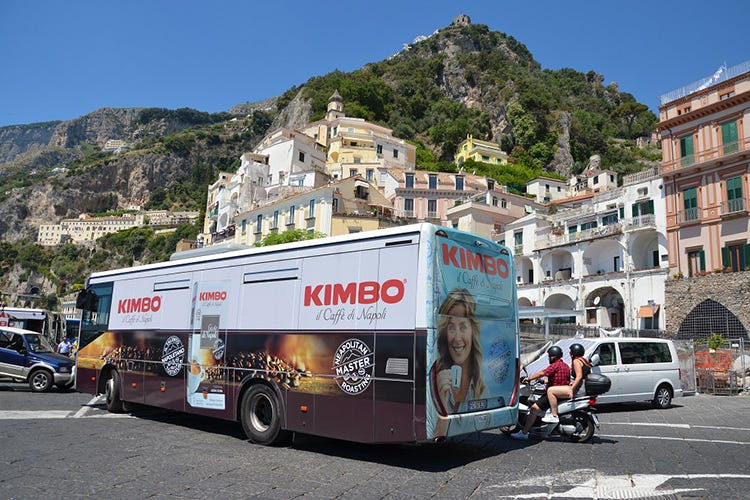 La campagna di Kimbo - Kimbo viaggia in autobus tra le perle della Campania