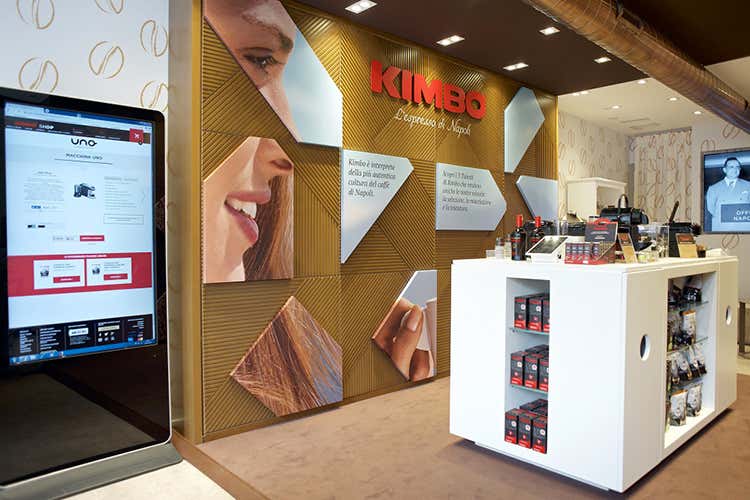 Il temporary shop di Milano vale un doppio premio per Kimbo Il temporary shop di Milano vale un doppio premio per Kimbo