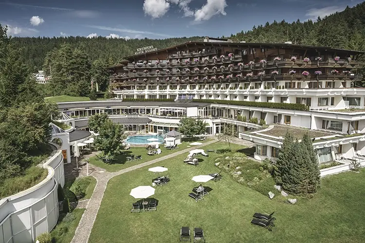 Il Krumers Alpin &egrave; un&rsquo;oasi tra i boschi In famiglia o in coppia in Tirolo?A ciascuno il suo hotel perfetto