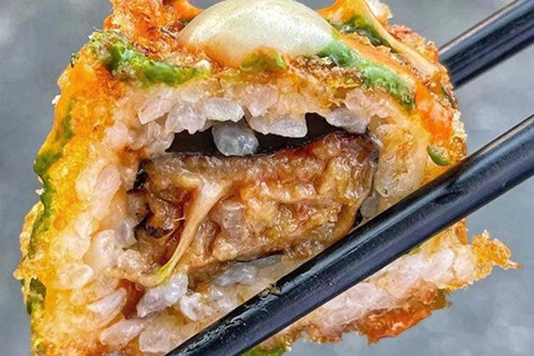 Il Parmigiana Roll Kubla Khan, dove Oriente e Sudamerica si incontrano: da menu alla drink list