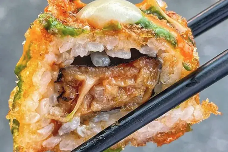 Il Parmigiana Roll Kubla Khan, dove Oriente e Sudamerica si incontrano: da menu alla drink list
