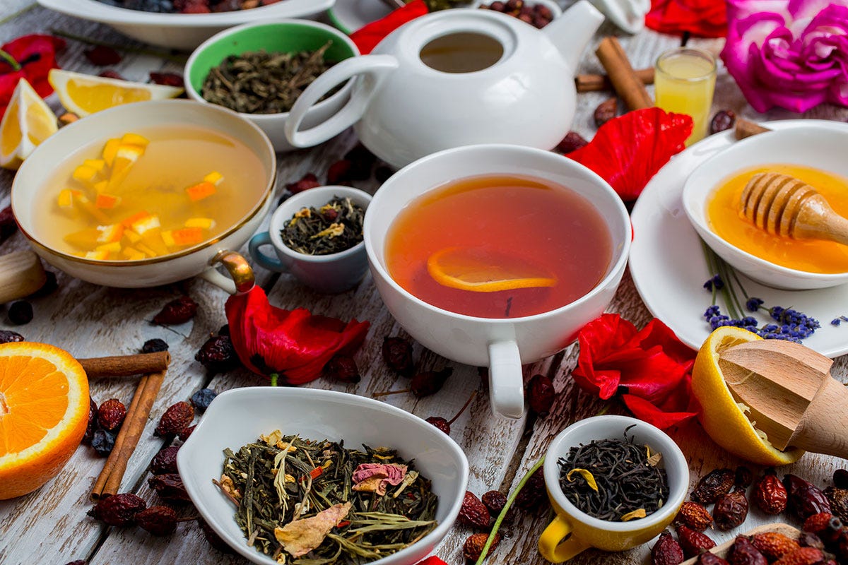 L’ora del tè, magica bevanda: Tè aromatizzati e affumicati