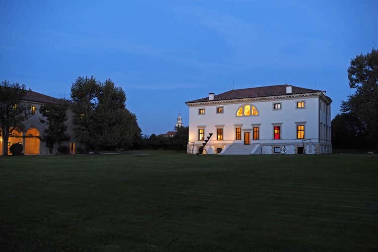 (La Barchessa di Villa Pisani Pasqua all’insegna del gusto e del relax) (La Barchessa di Villa Pisani Pasqua all’insegna del gusto e del relax)