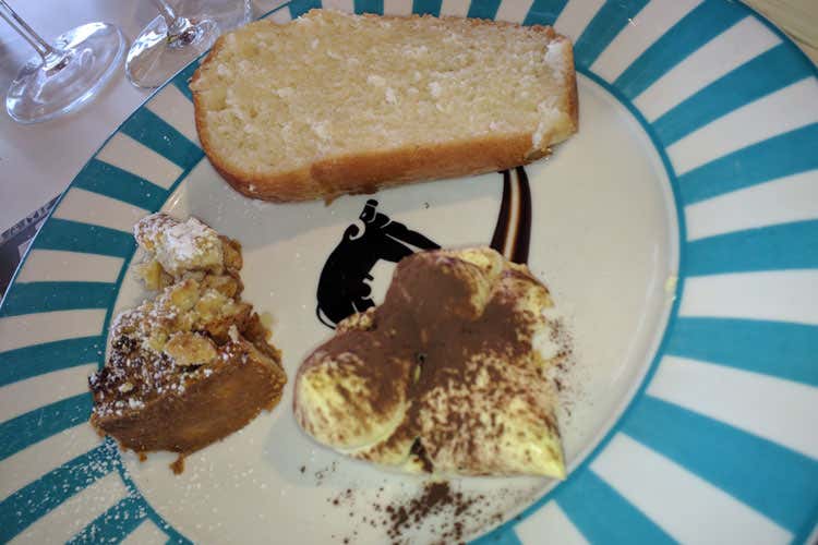 (La Dispensa San Salvatore Piatti simbolo della Dieta mediterranea)