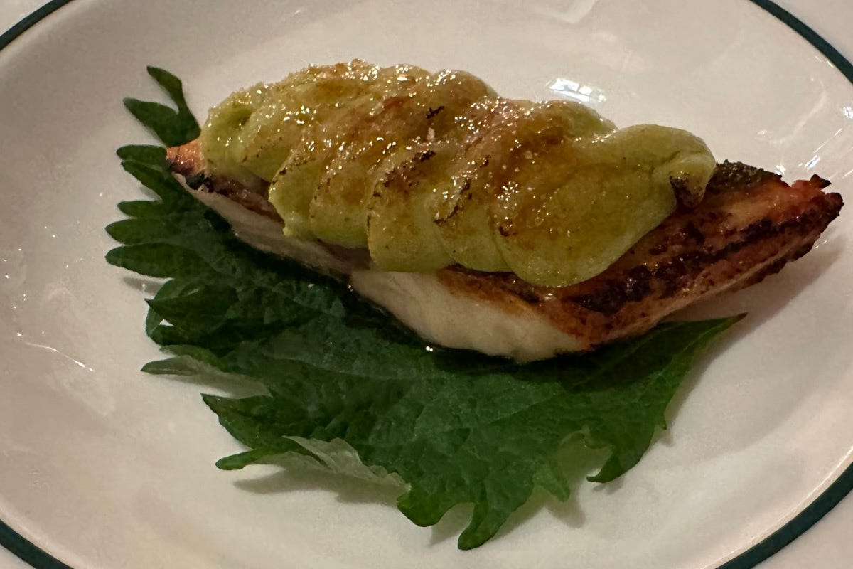 La Grande Dame Veuve Cliquot - Branzino scottato, crema di wasabi, brodo dashi Splendido Mare a Portofino: lusso, relax e cucina gourmet
