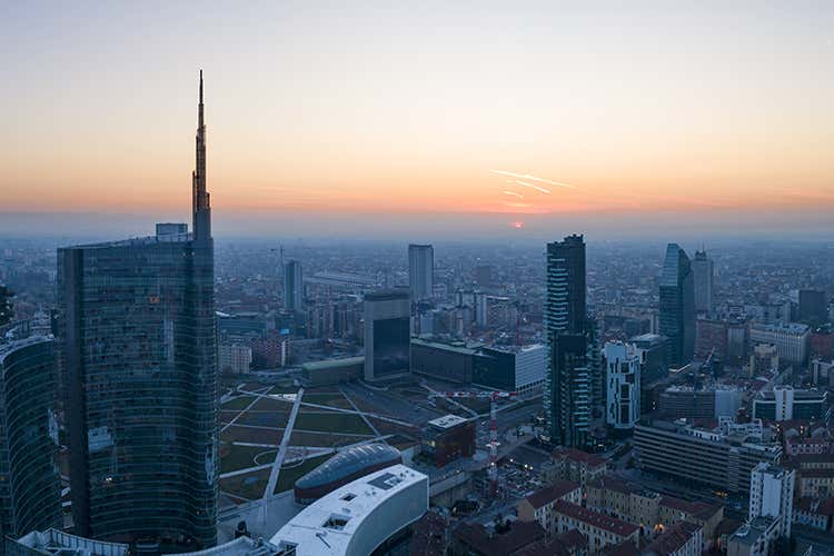 Gli esiti dell’indagine indicano la direzione che dovremmo seguire in vari campi per un futuro migliore - La Milano del futuro? Accogliente e più unita Gli esiti dell’indagine indicano la direzione che dovremmo seguire in vari campi per un futuro migliore - La Milano del futuro? Accogliente e più unita