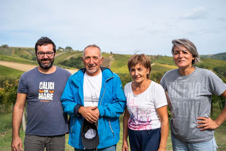 La famiglia Di Camillo della Tenuta I Fauri - Il vino per 47 ristoratori diventa simbolo di speranza