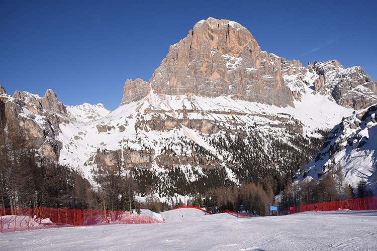 La Lino Lacedelli (La nuova Lino Lacedelli impreziosisce lo sci ampezzano)