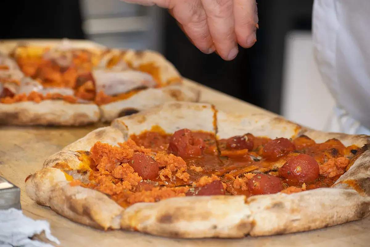 La pizza incontra il mare, a tavola con benessere