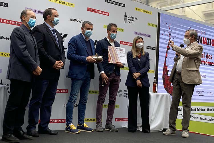 La premiazione - Vini eroici, Gran Medaglia d'Oro in Valle d'Aosta, Toscana e Molise La premiazione - Vini eroici, Gran Medaglia d'Oro in Valle d'Aosta, Toscana e Molise