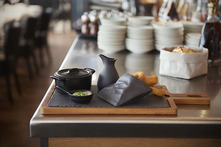 Servizio al tavolo - Igiene, tecnologia, delivery La ripresa secondo Ros