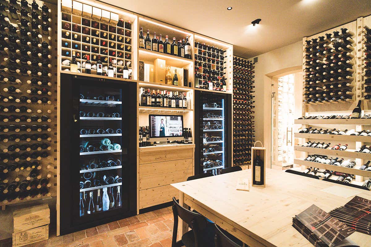 La nuova cantina showroom di Trattoria Visconti La Trattoria Visconti di Ambivere inaugura la nuova cantina