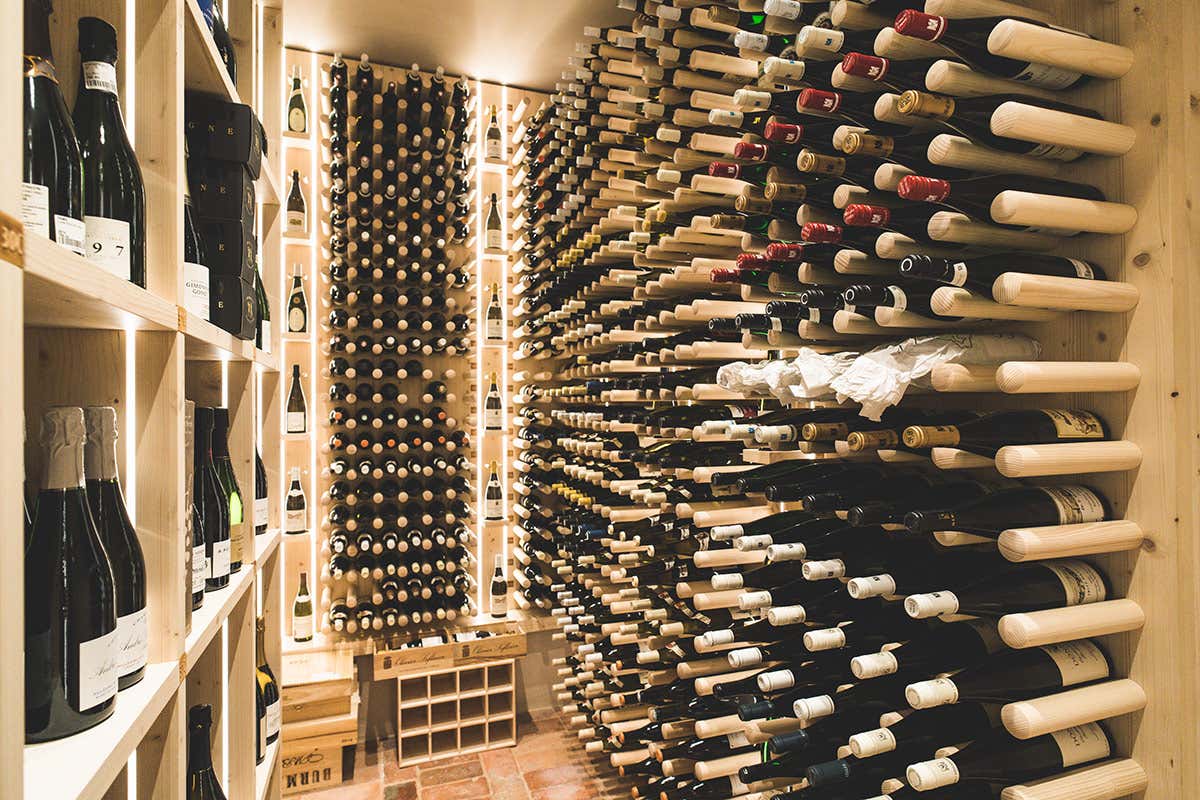 La nuova cantina showroom di Trattoria Visconti La Trattoria Visconti di Ambivere inaugura la nuova cantina