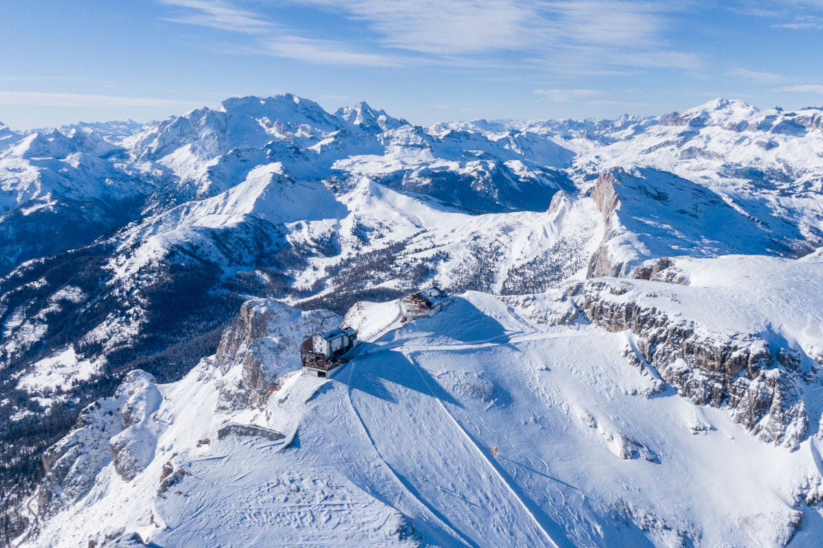Alta Badia-Ampezzo in 4 ore con gli sci con la nuova cabinovia Skyline