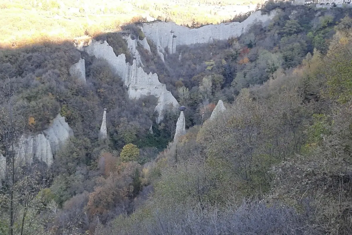 Le Piramidi di Zone Da Iseo a Zone: alla scoperta della parte orientale del Lago d’Iseo
