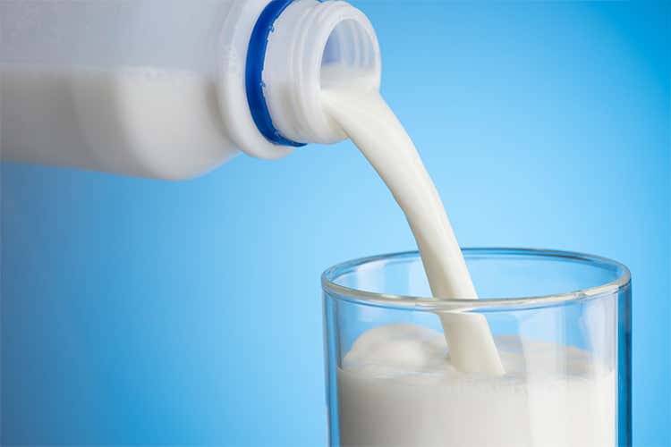 Latte fresco, -7% i consumi dal 2015 Solido invece il mercato dei formaggi Latte fresco, -7% i consumi dal 2015 Solido invece il mercato dei formaggi