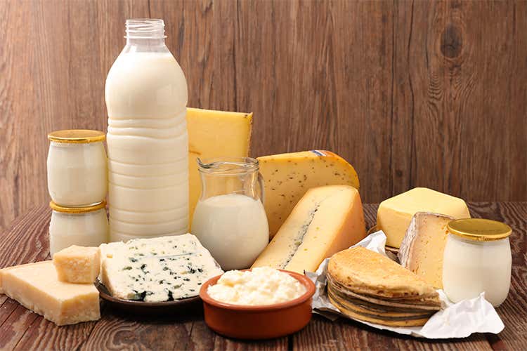 Latte fresco, -7% i consumi dal 2015 Solido invece il mercato dei formaggi Latte fresco, -7% i consumi dal 2015 Solido invece il mercato dei formaggi